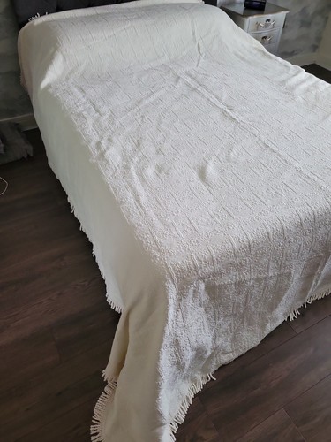 Embossed bedspread throw cover - embossed,