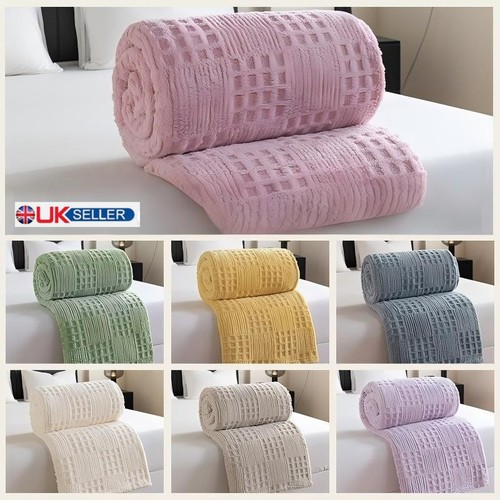 Textured embossed fleece bed - embossed,